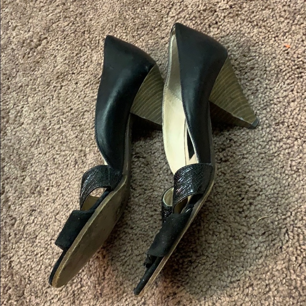 Shoes - Picture 2 of 4